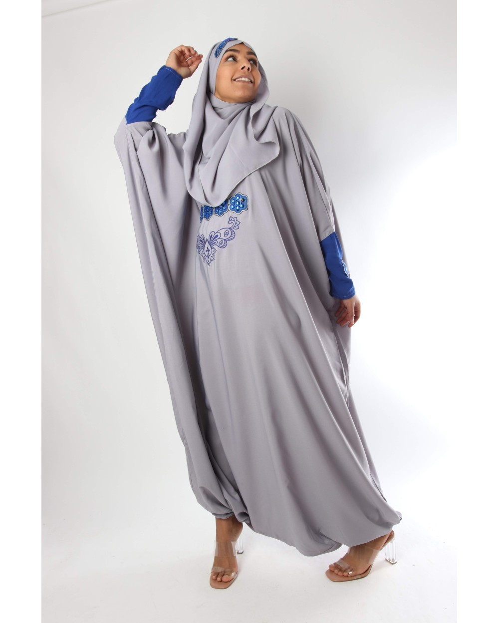  Abaya  combinaison avec  hijab  Alfyna