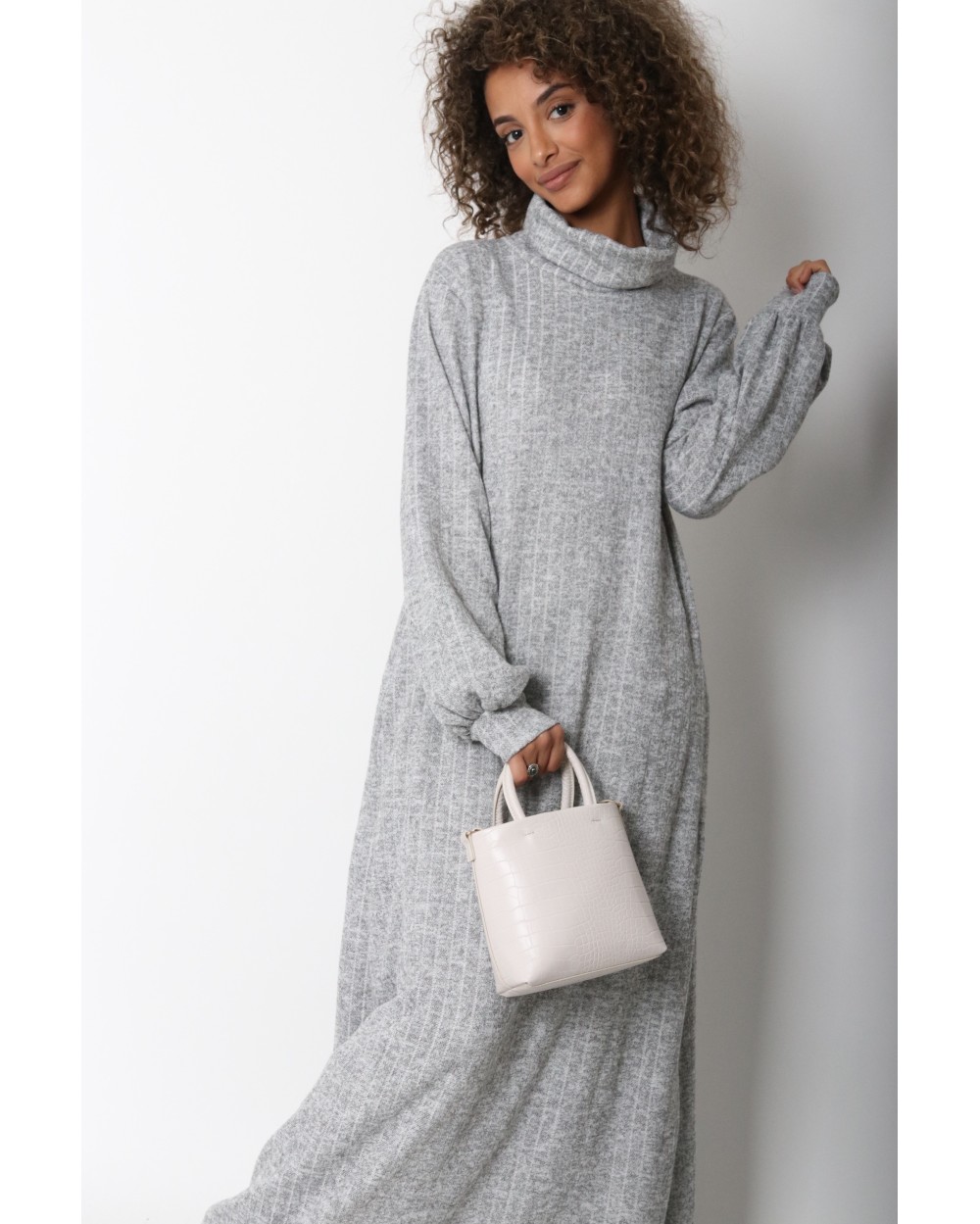 Ensemble pull col roulé et jupe pour femme collection hiver - Mode/Robes et  Jupes - Merci Boutique